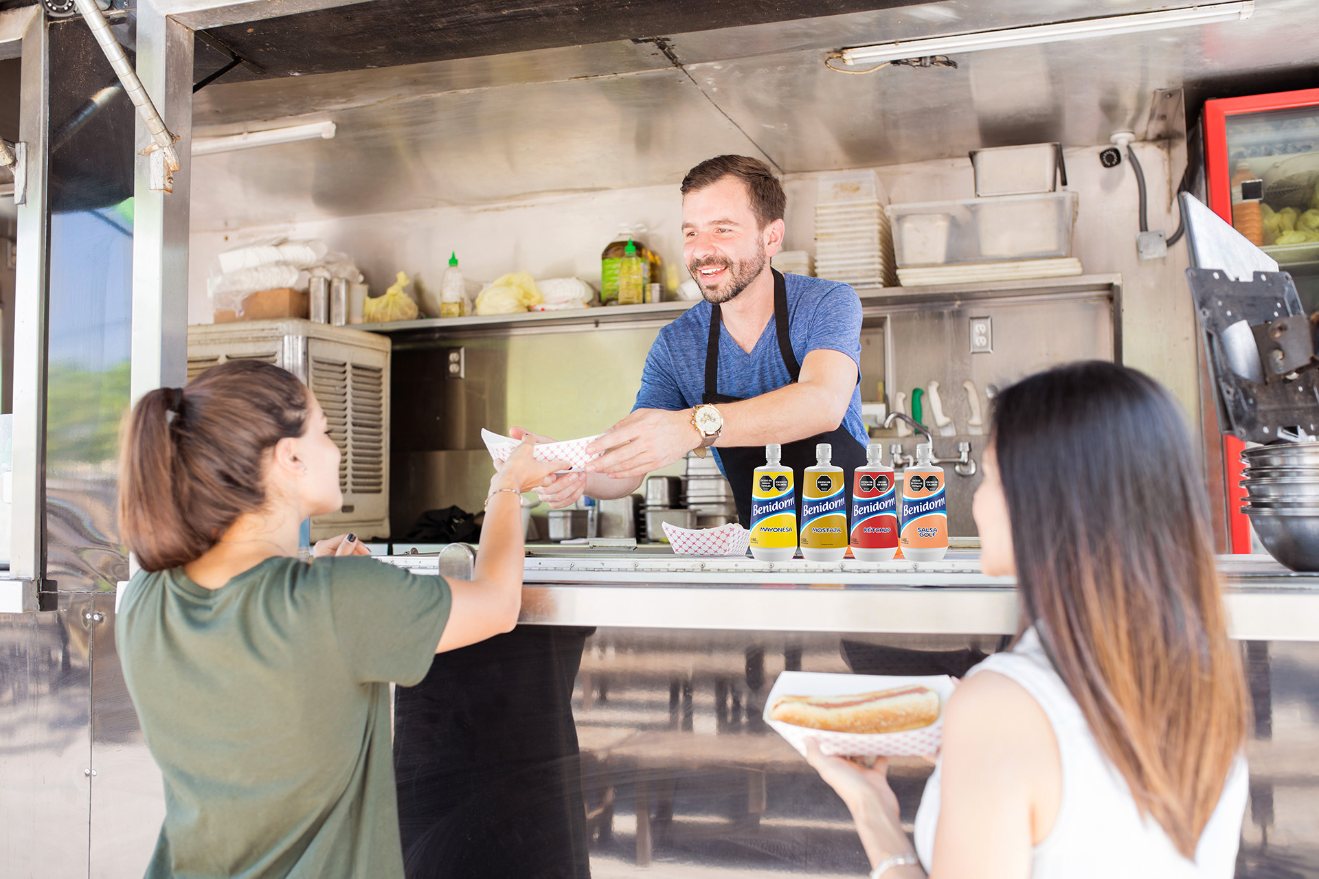Productos Benidorm en un food truck